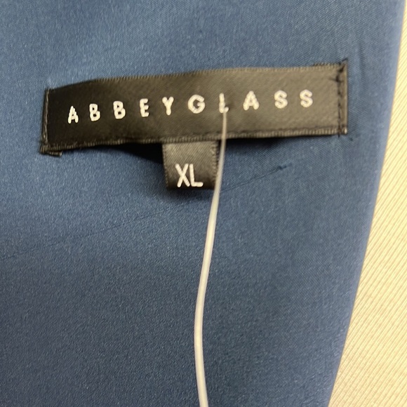 Abby Glass Twisted Neck Bow Dress - Picture 6 of 7